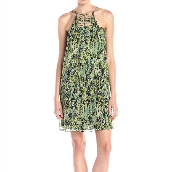 BCBGMAXAZRIA “Kaia" Silk Print Short Casual Dress. - Picture 3 of 10